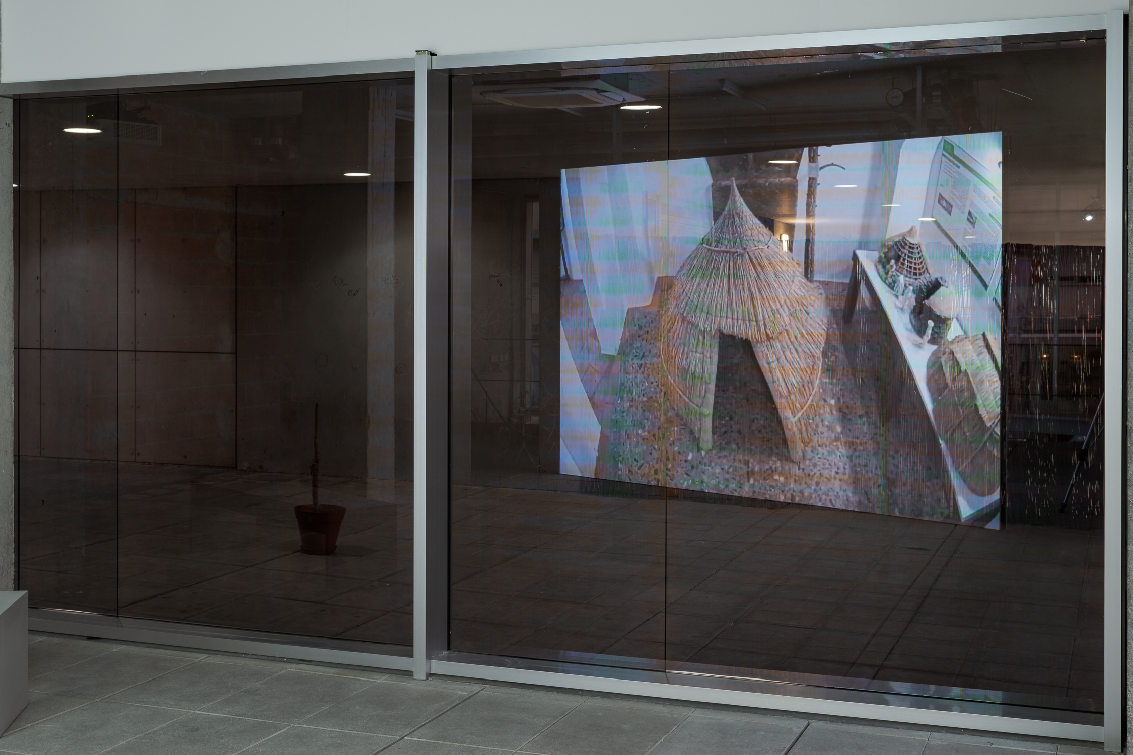 Willem de Rooij,
Hut Hut 2026, Lumiar Cité, vista da instalação. Foto: DMF